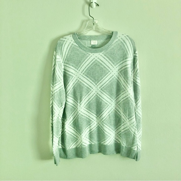 a new day Sweaters - A New Day Plus Size Gray and White Diamond Pattern Sweater